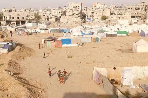 يتحايل الفلسطينيون على الظروف لكن خروقات الاحتلال مستمرة   