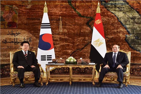 الرئيس عبد الفتاح السيسي مع الرئيس لى چاى ميونغ