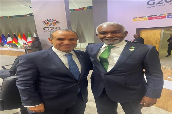 صورة من اللقاء