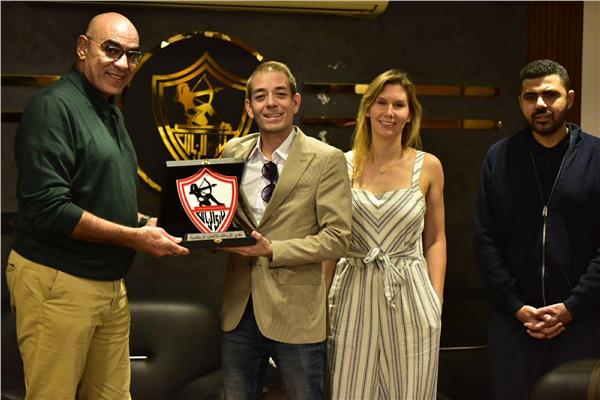 نائب رئيس الزمالك يستقبل وفد معهد برشلونة 