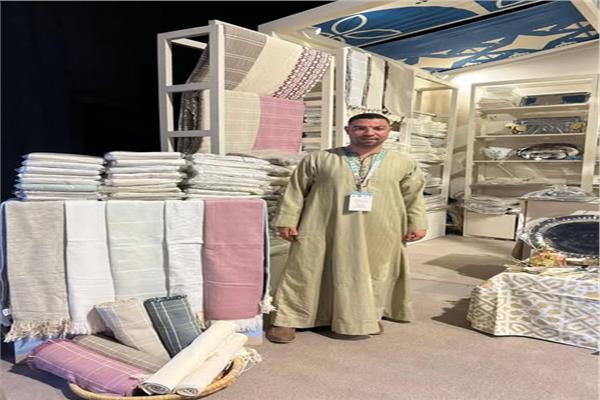 شباب جهاز تنمية المشروعات في معرض بنان السعودي