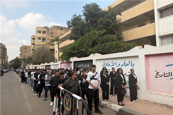 حشود كبيرة للناخبين فى مصر الجديدة
