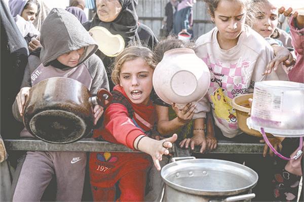  معاناة أطفال غزة مستمرة رغم توقف الحرب