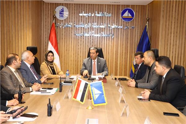 محافظ دمياط يتابع عملية التصويت 