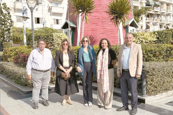 أبوليلة مع ممثلى سفارة هولندا ومحافظة بورسعيد