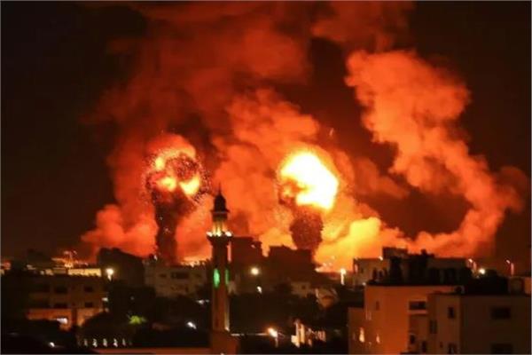 جيش الاحتلال بشن غارات جوية