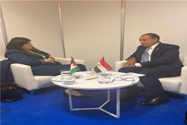 وزير الخارجية ونظيرته الفلسطينية
