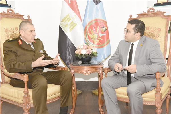 اللواء أركان حرب محمد عدلى خلال حواره مع «الأخبار»