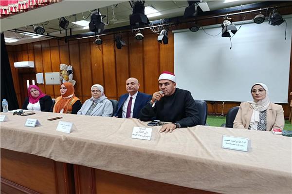 جانب من الندوة العلمية