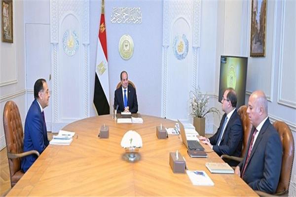 الرئيس عبد الفتاح السيسي خلال الاجتماع