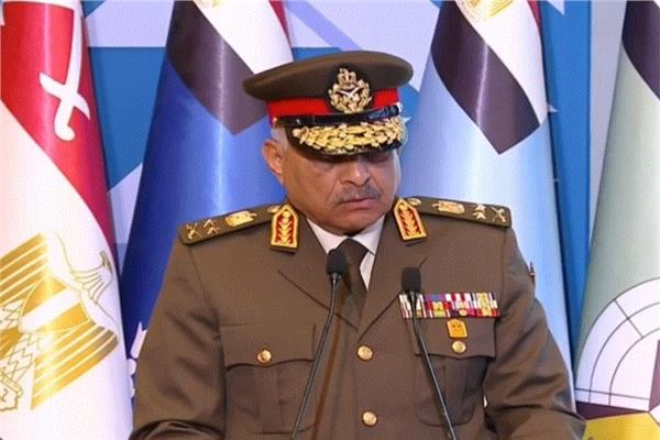 الفريق أول عبدالمجيد صقر وزير الدفاع والإنتاج الحربي