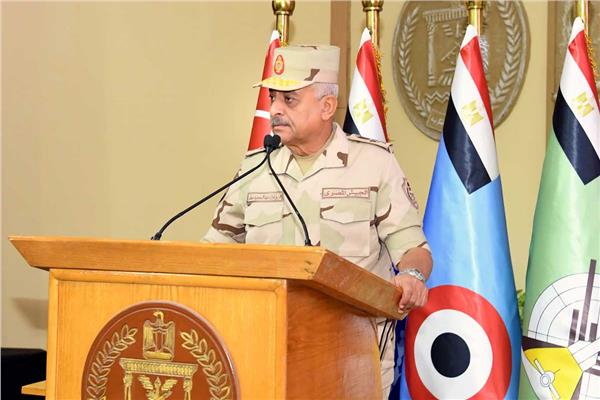 الفريق أول عبدالمجيد صقر، وزير الدفاع والإنتاج الحربي