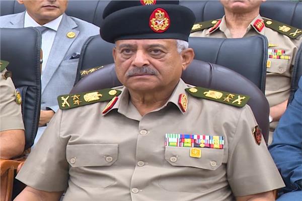 الفريق أول عبدالمجيد صقر ـ وزير الدفاع والإنتاج الحربي