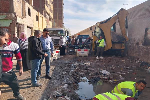 جانب من اعمال الصيانة واصلاح العطل