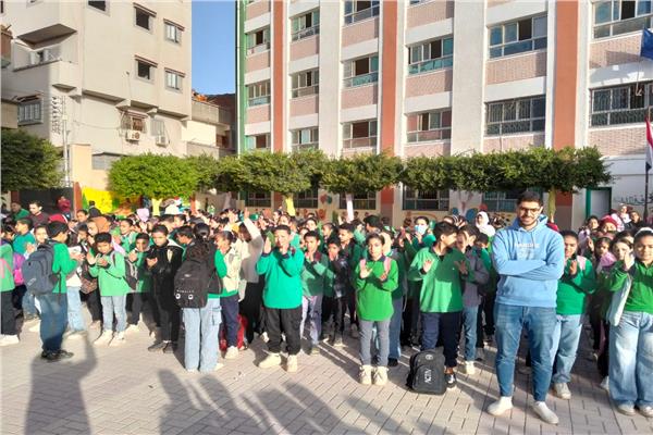 فوز مدرسة كوم الطرفاية الإبتدائية بكفر الدوار بلقب أفضل مدرسة بالبحيرة