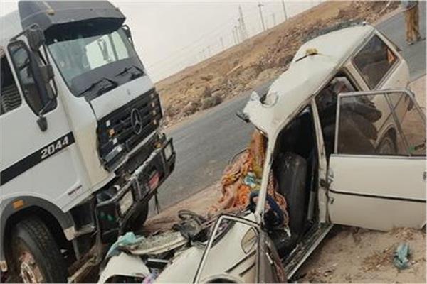 حادث تصادم سيارتين