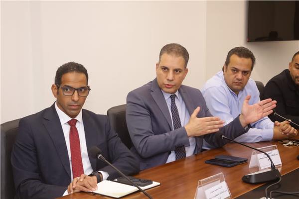 صورة خلال الاجتماع