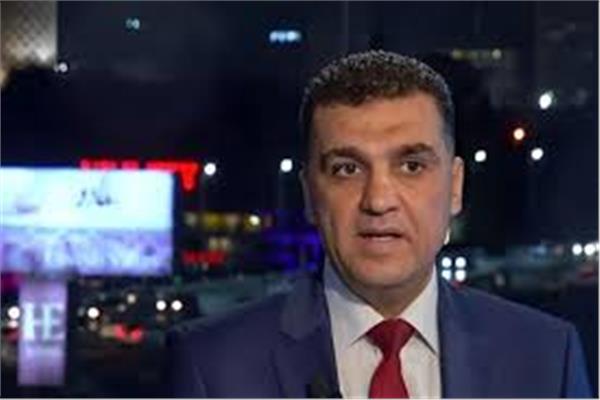 الدكتور أحمد الشحات، أستاذ العلوم السياسية