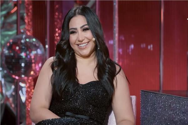 الفنانة بوسي