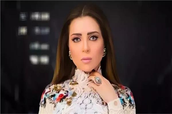 مي عز الدين