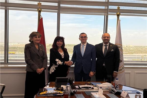 وزير الاستثمار يبحث مع اتحاد المستثمرات العرب تعزيز التعاون المشترك