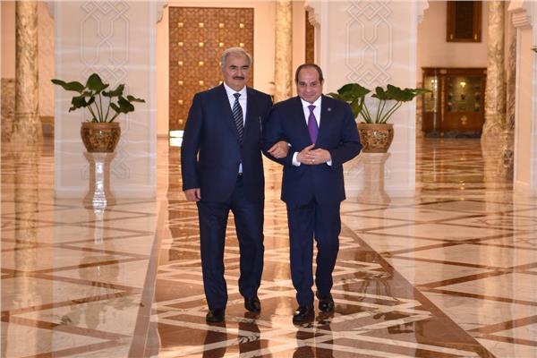  الرئيس عبدالفتاح السيسي والمشير خليفة حفتر