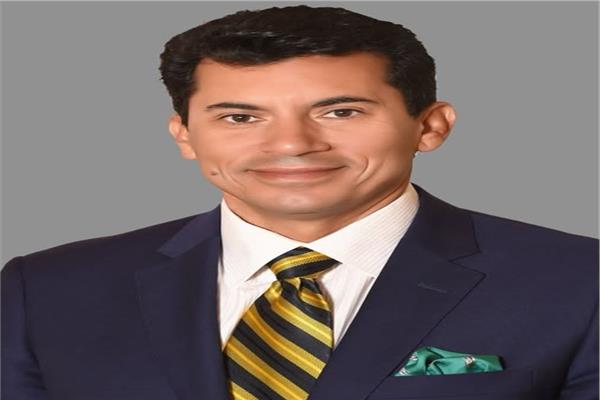 وزير الشباب والرياضة