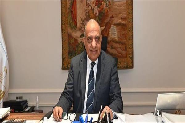 الدكتور محمود عصمت وزير الكهرباء والطاقة المتجددة