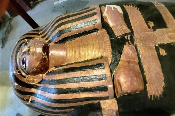  ترميم التابوت الخارجي ليويا 