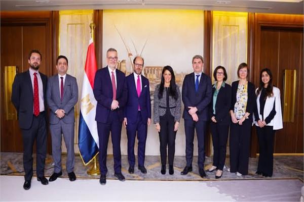 وزيرة التخطيط والتنمية الاقتصادية 