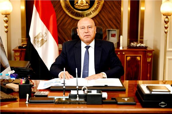 الفريق كامل الوزير نائب رئيس الوزراء للتنمية الصناعية ووزير الصناعة والنقل