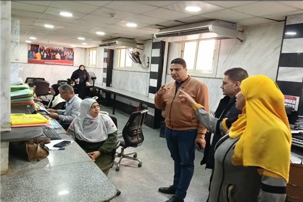 أبو حطب يتابع أعمال المركز التكنولوجى  