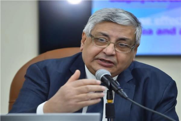 الدكتور محمد عوض تاج الدين مستشار رئيس الجمهورية لشؤون الصحة والوقاية