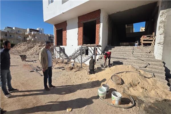  حملة صباحية مفاجئة بحي جنوب الغردقة