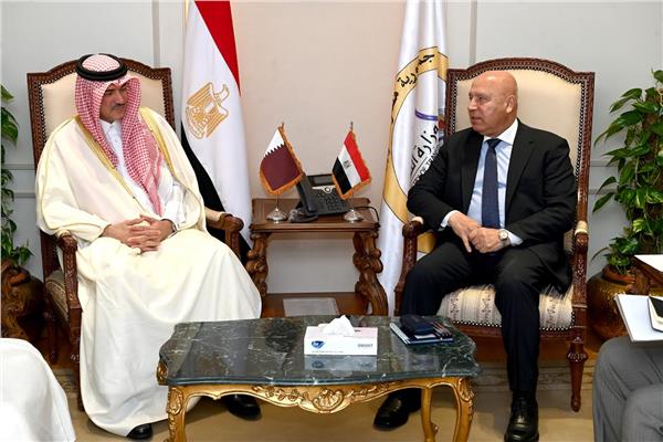 وزير النقل يبحث مع وزير التجارة الخارجية القطري
