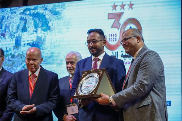  أكاديمية الشروق تكرم المهندس محمد مجدي