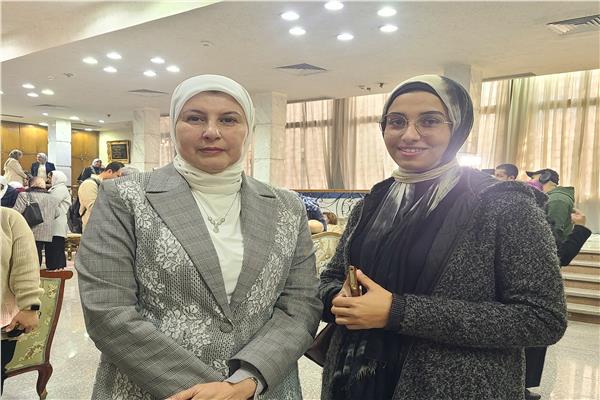محررة أخبار اليوم مع الدكتورة هالة رمضان، مديرة المركز