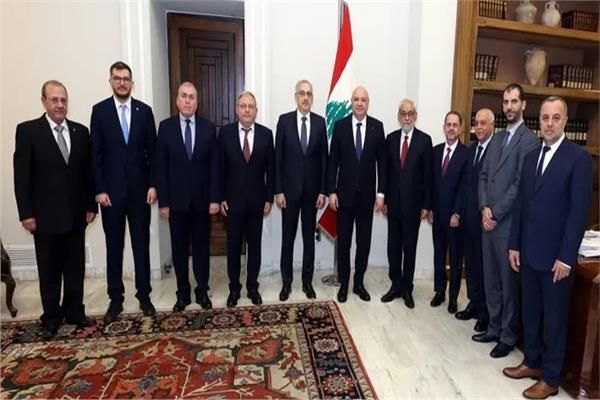 الرئيس اللبناني خلال استقباله وفد حزب الطاشناق