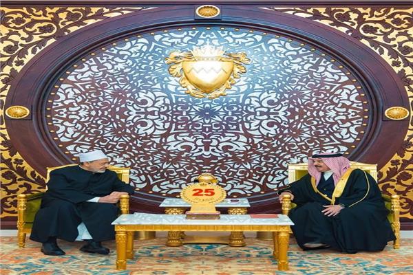 *شيخ الأزهر يهنِّئ الملك حمد بن عيسى آل خليفة بمناسبة اليوم الوطني الـ54 لمملكة البحرين 