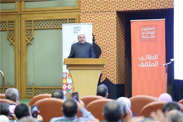 الشيخ أيمن عبدالغني رئيس قطاع المعاهد الأزهرية