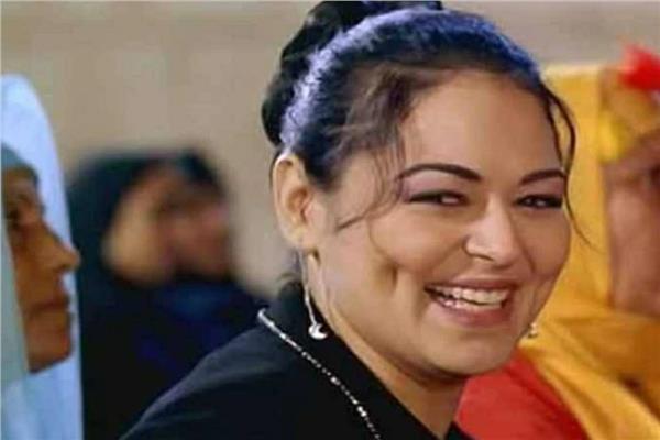 الفنانة نيفين مندور