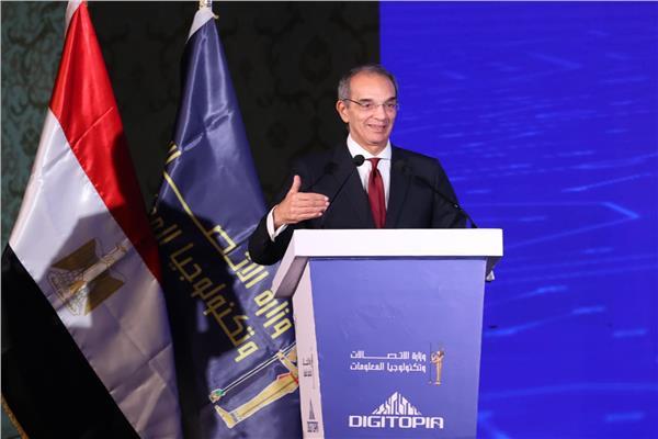 الدكتور عمرو طلعت وزير الاتصالات وتكنولوجيا المعلومات