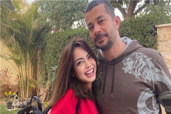 الفنانة داليا مصطفى والفنان شريف سلامة