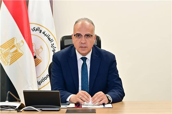  وزير الموارد المائية والري