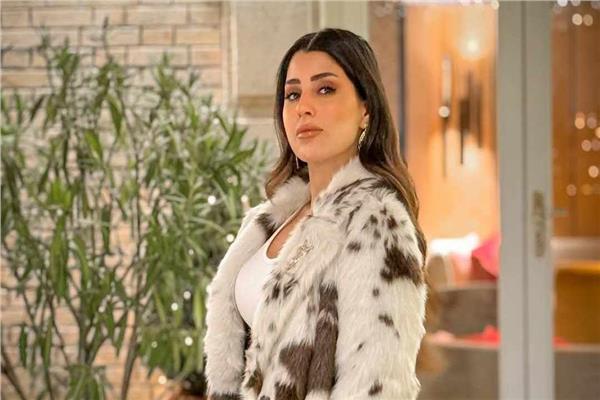 الفنانة أيتن عامر