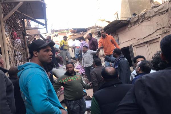 انهيار عقار 