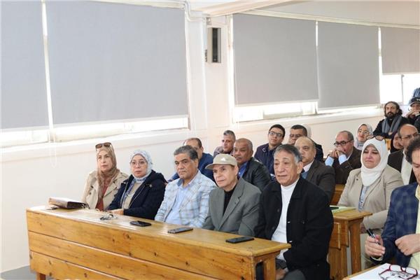 رئيس جامعة المنيا يعقد لقاءً موسعًا مع أعضاء هيئة التدريس