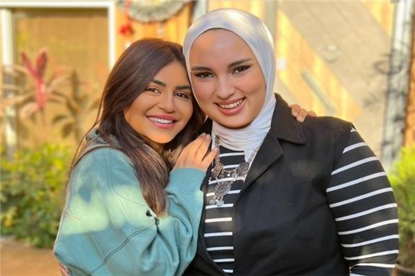 منة فضالي مع الإعلامية يارا أحمد