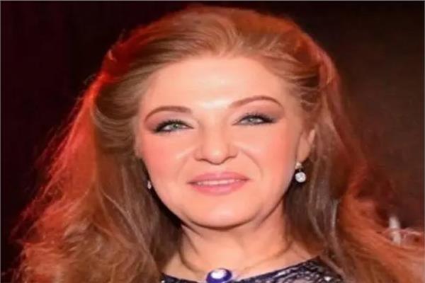  الفنانة هدى رمزي