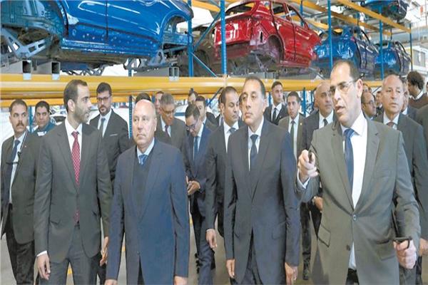 رئيس مجلس الوزراء خلال الجولة